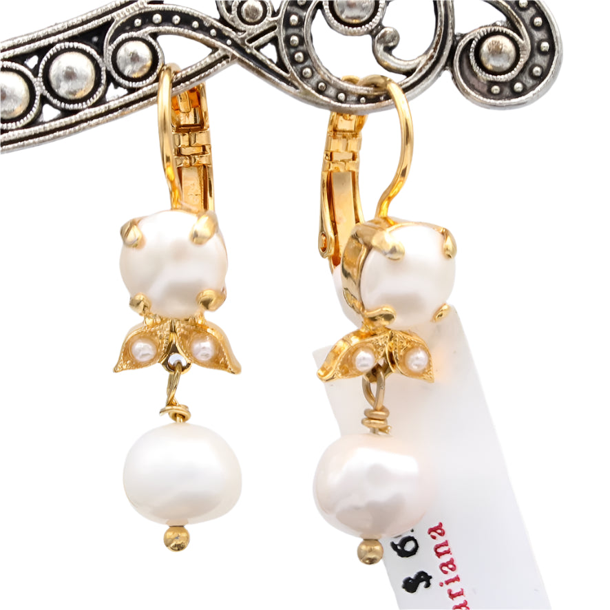 Pearl Medium Drop Earrings In Yellow Gold